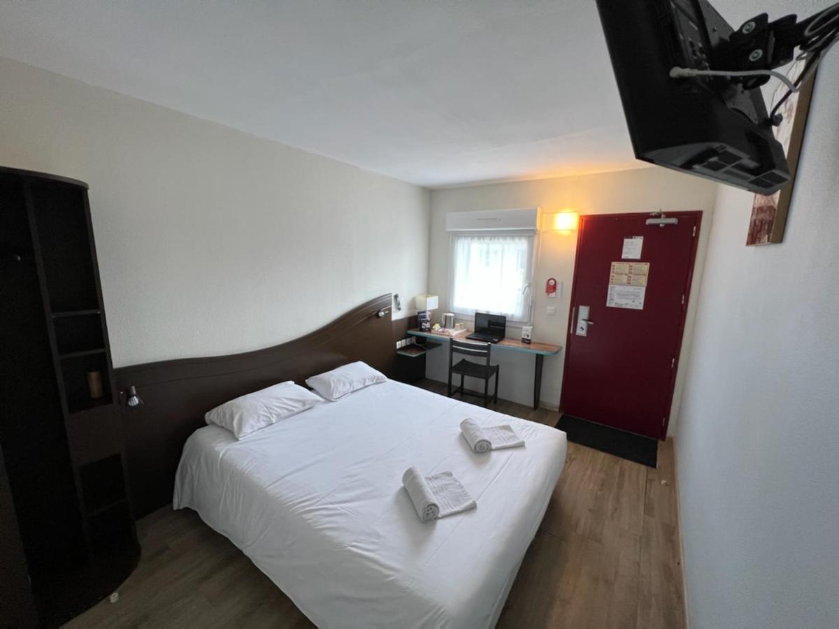 Contact Hotel Fontenay Le Comte Exterior photo